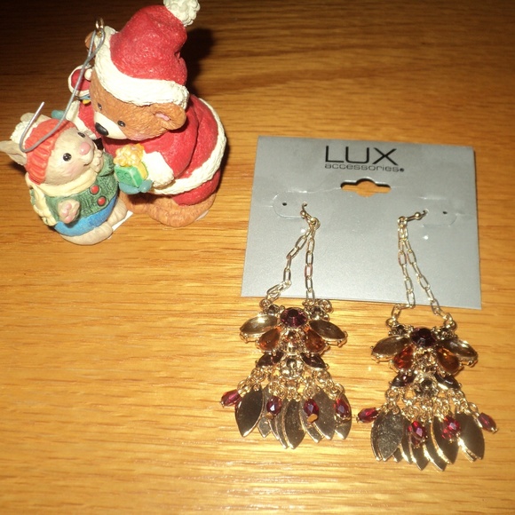 New With Tags LUX Dangle Earrings - Picture 1 of 5